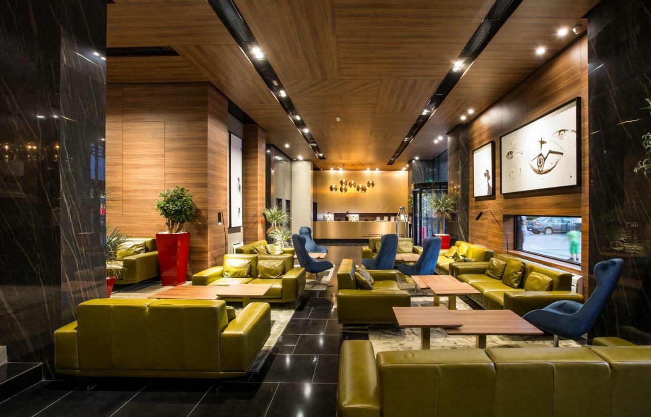 Ambasador Hotel Nisz Zewnętrze zdjęcie Lobby
